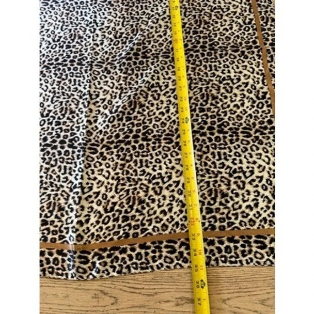 Leopard Print Scarf 100% Silk‎ Brown Excellent Cond. Square Animal Print (1727)